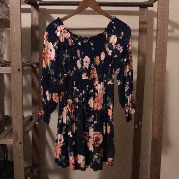 Women’s Floral Print Long Sleeve Smocked Mini - Picture 7 of 9